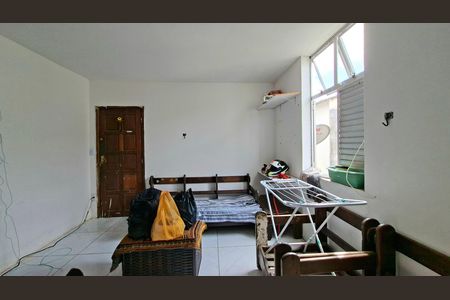 Sala  de apartamento para alugar com 3 quartos, 90m² em Brotas, Salvador