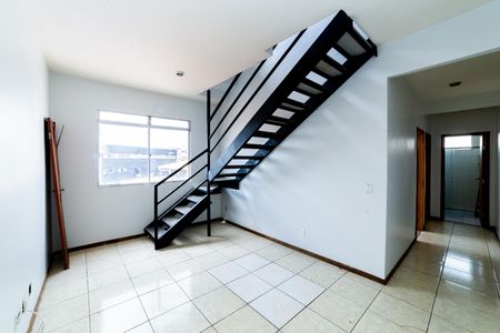 Apartamento à venda com 2 quartos, 123m² em Cachoeirinha, Belo Horizonte