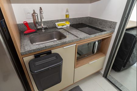 Cozinha de kitnet/studio para alugar com 1 quarto, 28m² em Pinheiros, São Paulo