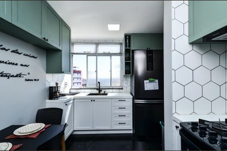 Cozinha de apartamento à venda com 2 quartos, 133m² em Nova Suíça, Belo Horizonte