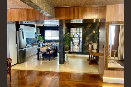 Apartamento à venda com 200m², 3 quartos e 2 vagasCozinha