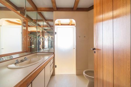 Apartamento à venda com 198m², 4 quartos e 3 vagasBanheiro Social