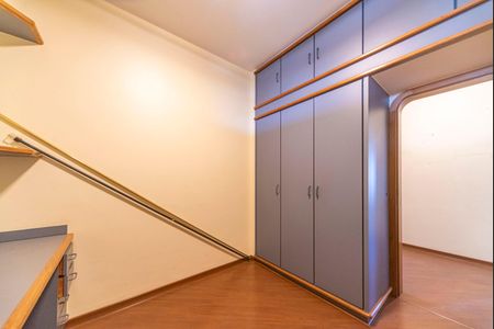 Apartamento à venda com 198m², 4 quartos e 3 vagasQuarto 2