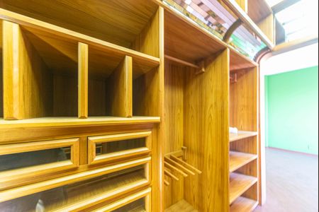 Apartamento à venda com 198m², 4 quartos e 3 vagasCloset do quarto 1