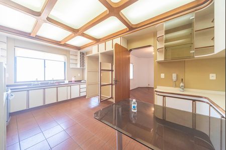Apartamento à venda com 198m², 4 quartos e 3 vagasCozinha 