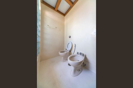 Apartamento à venda com 198m², 4 quartos e 3 vagasBanheiro do Quarto 1