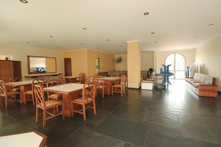 Apartamento à venda com 198m², 4 quartos e 3 vagasÁrea comum - Salão de festas