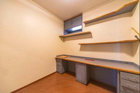 Apartamento à venda com 198m², 4 quartos e 3 vagasQuarto 2
