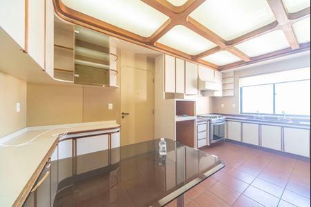 Apartamento à venda com 198m², 4 quartos e 3 vagasCozinha 