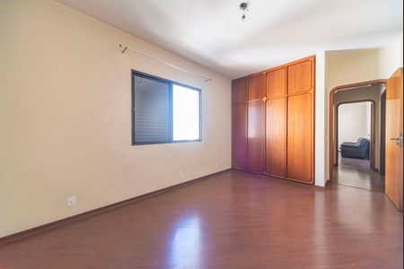 Apartamento à venda com 198m², 4 quartos e 3 vagasQuarto 4