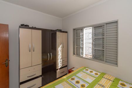 Casa à venda com 111m², 3 quartos e 6 vagas Casa à venda com 111m², 3 quartos e 6 vagasQuarto 2