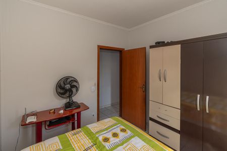 Casa à venda com 111m², 3 quartos e 6 vagas Casa à venda com 111m², 3 quartos e 6 vagasQuarto 2