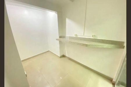 Banheiro da suíte de casa para alugar com 3 quartos, 117m² em Teixeira Dias, Belo Horizonte