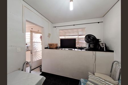 Casa à venda com 4 quartos, 200m² em Jardim Peri, São Paulo