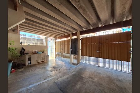 Garagem de casa à venda com 4 quartos, 200m² em Jardim Peri, São Paulo