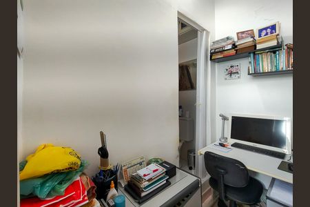 Quarto de Serviço de apartamento à venda com 2 quartos, 73m² em Grajaú, Rio de Janeiro
