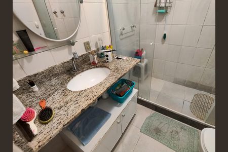 Apartamento à venda com 73m², 2 quartos e 1 vaga Apartamento à venda com 73m², 2 quartos e 1 vagaBanheiro Corredor