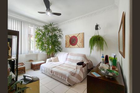Apartamento à venda com 73m², 2 quartos e 1 vaga Apartamento à venda com 73m², 2 quartos e 1 vagaSala