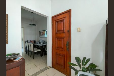 Entrada de apartamento à venda com 2 quartos, 73m² em Grajaú, Rio de Janeiro