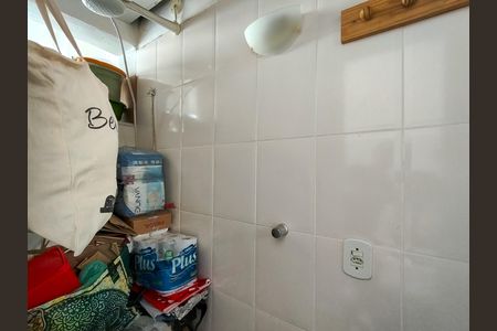 Apartamento à venda com 73m², 2 quartos e 1 vaga Apartamento à venda com 73m², 2 quartos e 1 vagaBanheiro de serviço