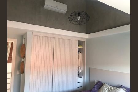 Casa de condomínio à venda com 400m², 3 quartos e 4 vagasFoto