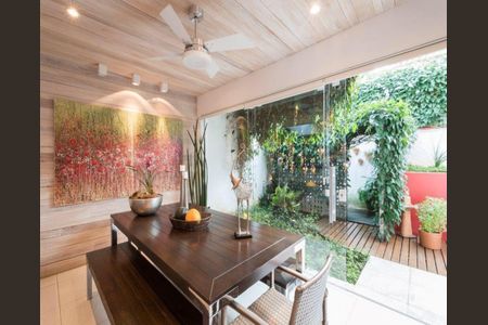 Casa de condomínio à venda com 400m², 3 quartos e 4 vagasFoto 24