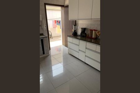 Foto 15 de casa à venda com 5 quartos, 230m² em Canindé, São Paulo