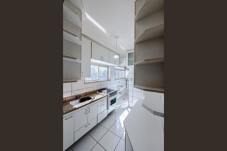 Apartamento à venda com 47m², 1 quarto e sem vagaCozinha e Área de Serviço