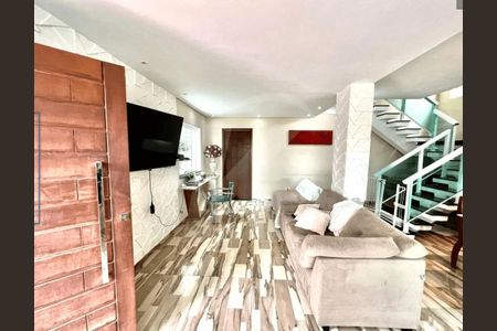 Casa à venda com 3 quartos, 413m² em Tremembé, São Paulo