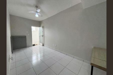 Apartamento para alugar com 60m², 2 quartos e sem vaga Apartamento para alugar com 60m², 2 quartos e sem vagaStudio