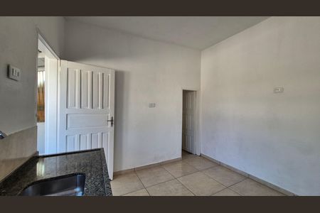 Cozinha de casa para alugar com 1 quarto, 28m² em Parque Novo Oratório, Santo André