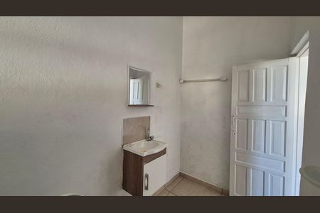 Banheiro  de casa para alugar com 1 quarto, 28m² em Parque Novo Oratório, Santo André