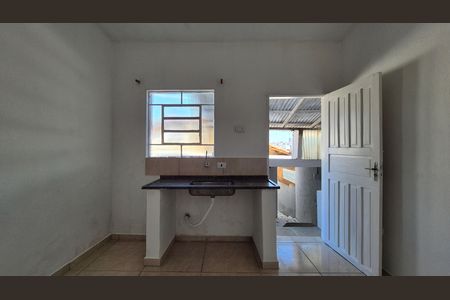 Cozinha de casa para alugar com 1 quarto, 28m² em Parque Novo Oratório, Santo André