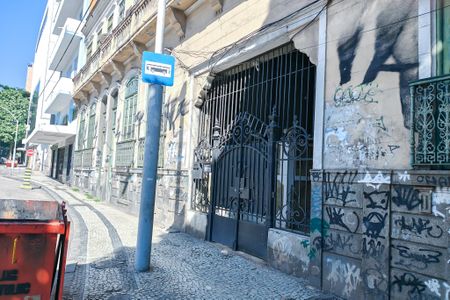 Fachada de casa de condomínio à venda com 3 quartos, 75m² em Lapa, Rio de Janeiro