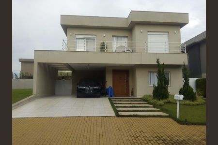 Casa de condomínio à venda com 300m², 4 quartos e 4 vagas