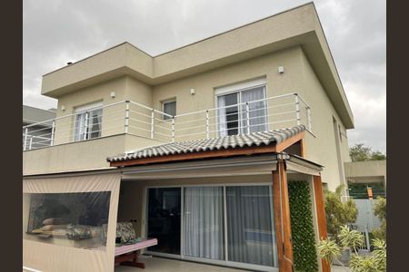 Casa de condomínio à venda com 300m², 4 quartos e 4 vagas