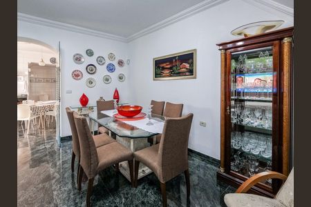 Casa à venda com 200m², 3 quartos e 2 vagas