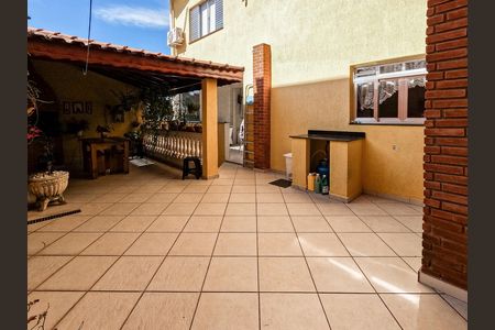 Casa à venda com 200m², 3 quartos e 2 vagas