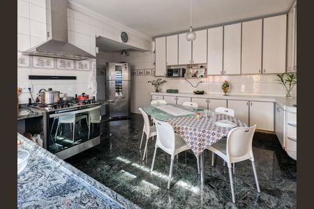 Casa à venda com 200m², 3 quartos e 2 vagas