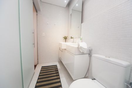 Apartamento para alugar com 70m², 2 quartos e 2 vagas Apartamento para alugar com 70m², 2 quartos e 2 vagasBanheiro suite