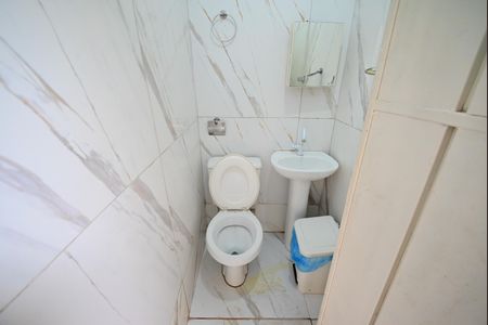 Casa à venda com 432m², 11 quartos e 2 vagas Casa à venda com 432m², 11 quartos e 2 vagasBanheiro da Suíte