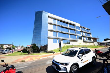 Casa à venda com 432m², 11 quartos e 2 vagas Casa à venda com 432m², 11 quartos e 2 vagasVista da rua