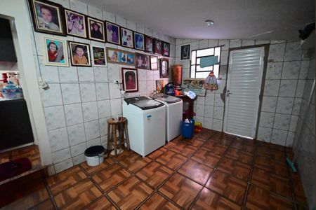 Casa à venda com 432m², 11 quartos e 2 vagas Casa à venda com 432m², 11 quartos e 2 vagasÁrea de serviço