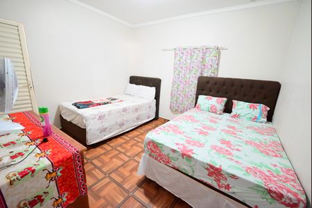 Casa à venda com 432m², 11 quartos e 2 vagas Casa à venda com 432m², 11 quartos e 2 vagasQuarto 2