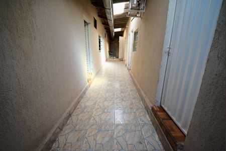 Casa à venda com 432m², 11 quartos e 2 vagas Casa à venda com 432m², 11 quartos e 2 vagasCorredor
