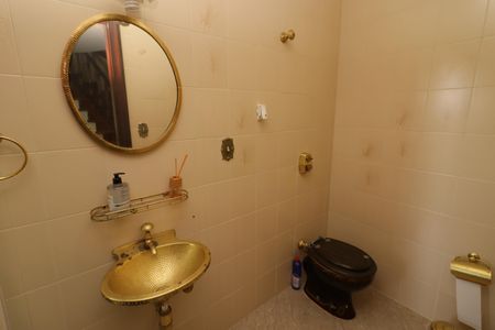 Casa à venda com 300m², 3 quartos e 2 vagasLavabo