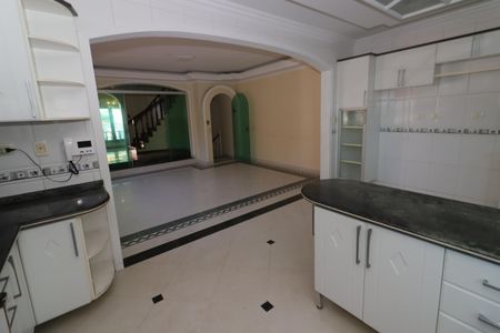 Cozinha de casa à venda com 3 quartos, 300m² em Vila Yara, Osasco