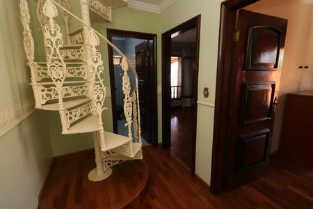 Casa à venda com 300m², 3 quartos e 2 vagasCorredor