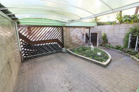 Casa à venda com 300m², 3 quartos e 2 vagasGaragem