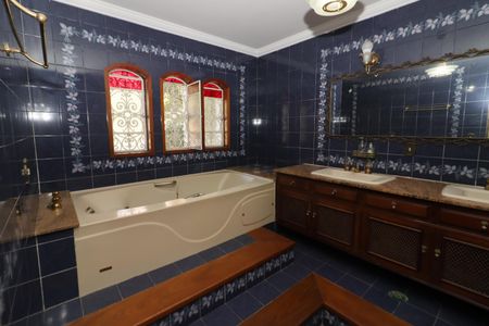 Banheiro da Suíte 1 de casa à venda com 3 quartos, 300m² em Vila Yara, Osasco